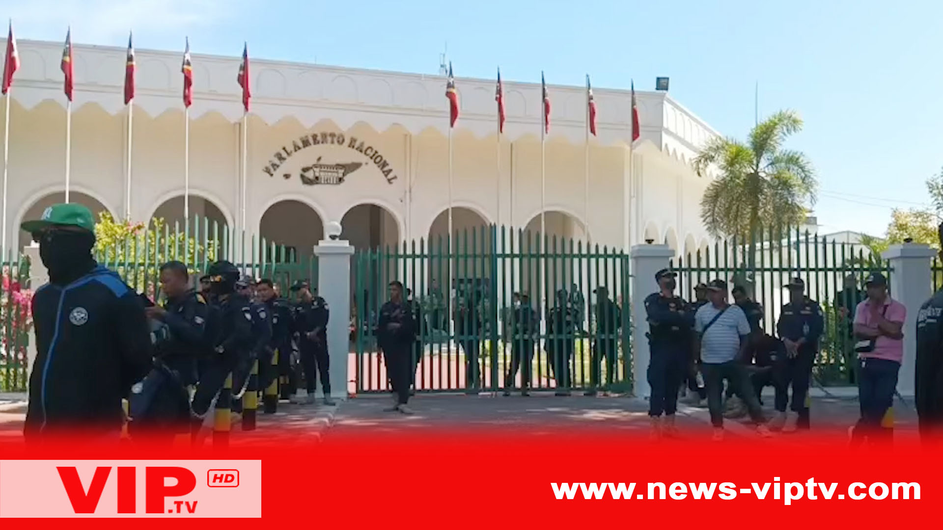 Manifestante “Manan” Halakon Lei Pensaun Vitalisia Kontra Parlamentu Nasional