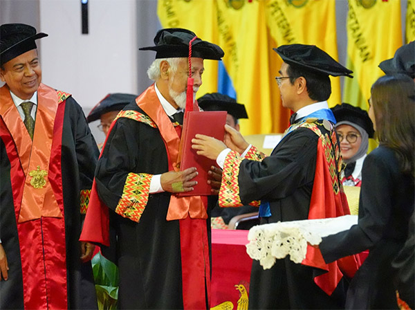 UNHAS Anugerahi Xanana Doktor KehormatanHC